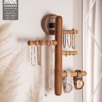 استند دیواری ساعت و جواهرات